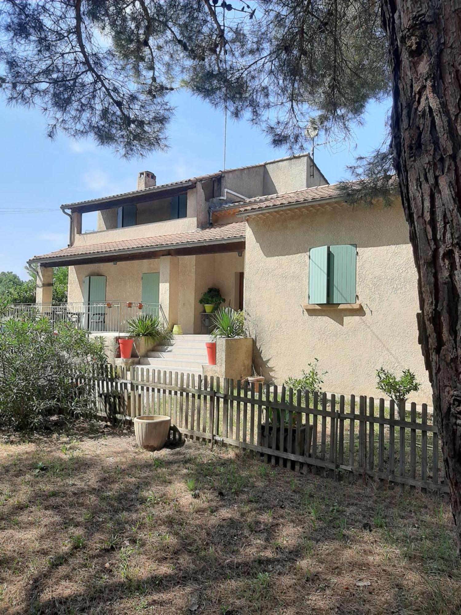 Appartement Avec Grand Jardin Et Parking, Uzès Exteriör bild